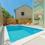 Joso With Pool Pakoštane