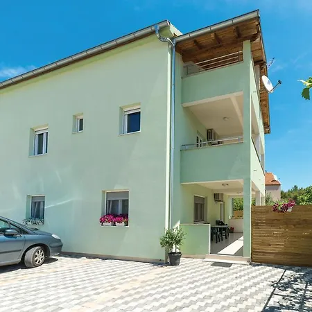 Joso With Pool Pakoštane