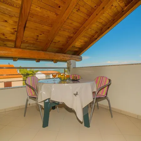 Joso With Pool Pakoštane