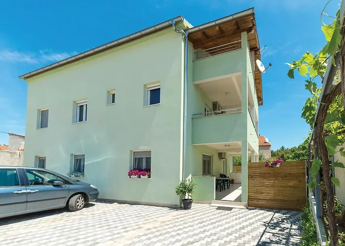 Joso With Pool Pakoštane