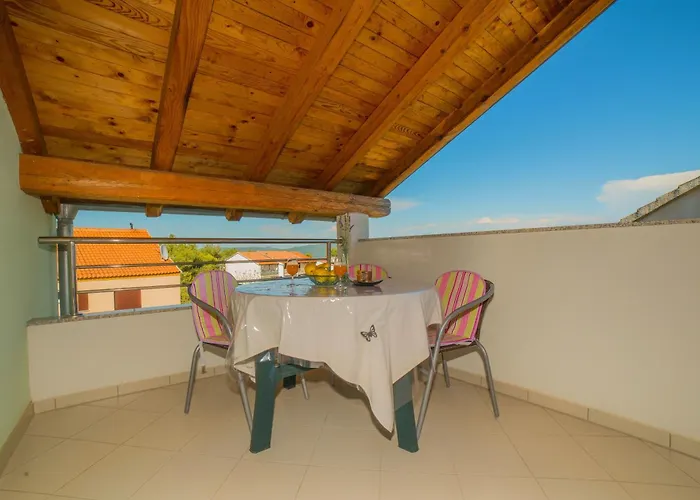 Joso With Pool Pakoštane